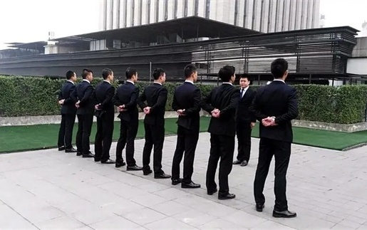 镇江揭秘：如何选择靠谱的收债公司？老司机给你支招